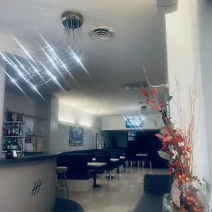 Otel Holiday- Finestrella